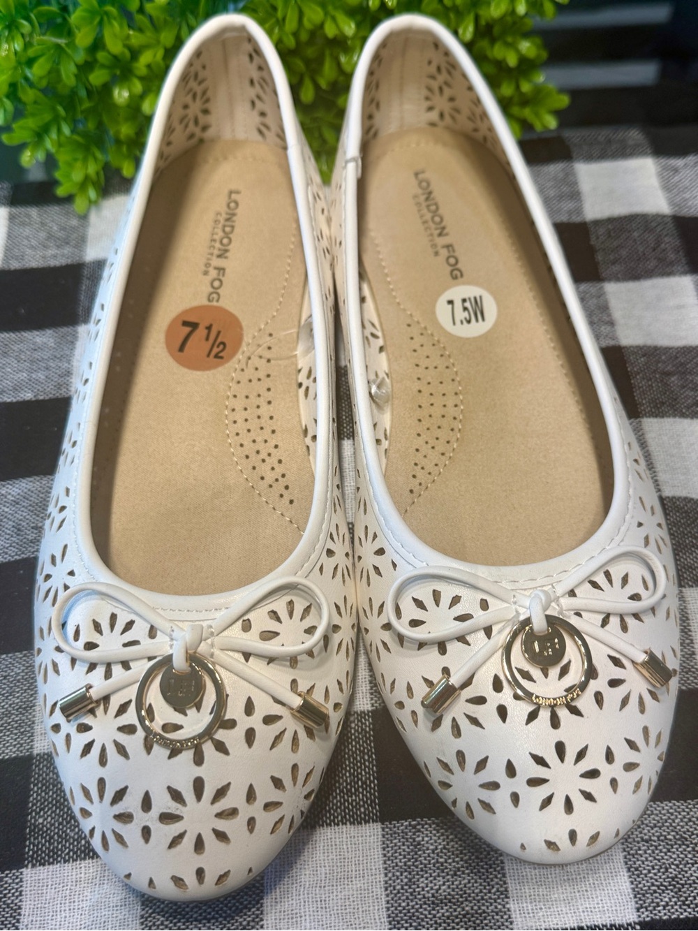 London Fog White Laser-Cut Bow Ballet Flats
